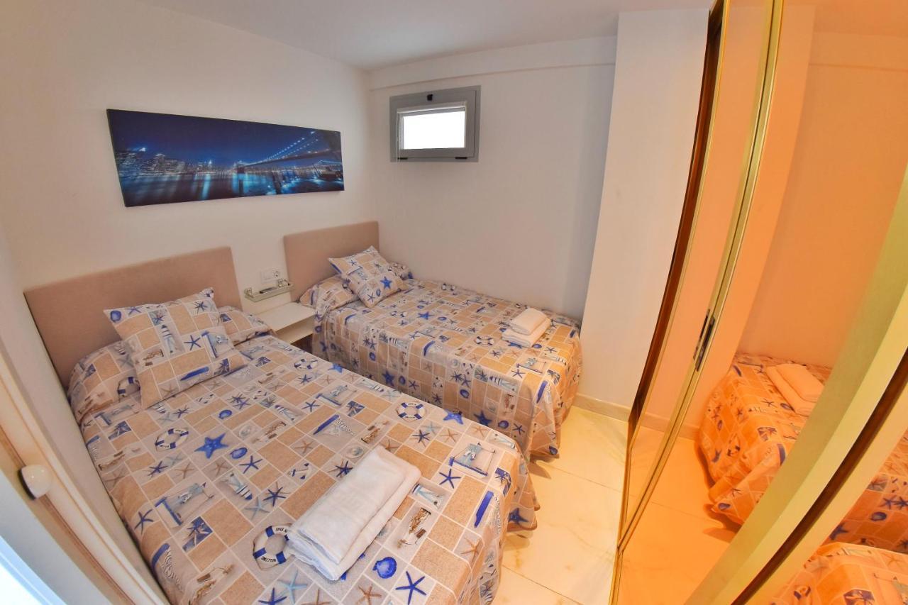 Los Caballos Vip Playa Levante Benidorm Eksteriør bilde