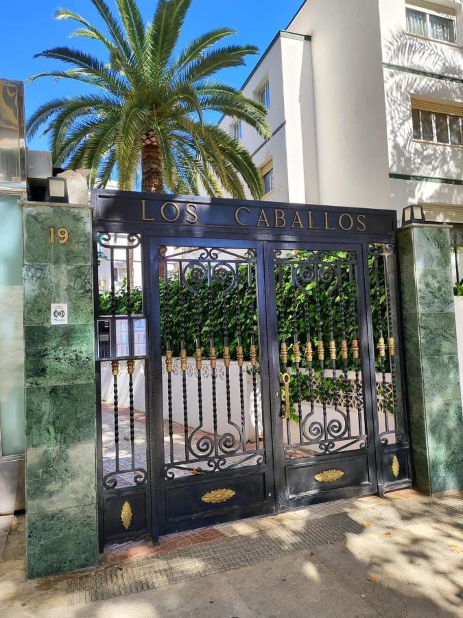 Los Caballos Vip Playa Levante Benidorm Eksteriør bilde