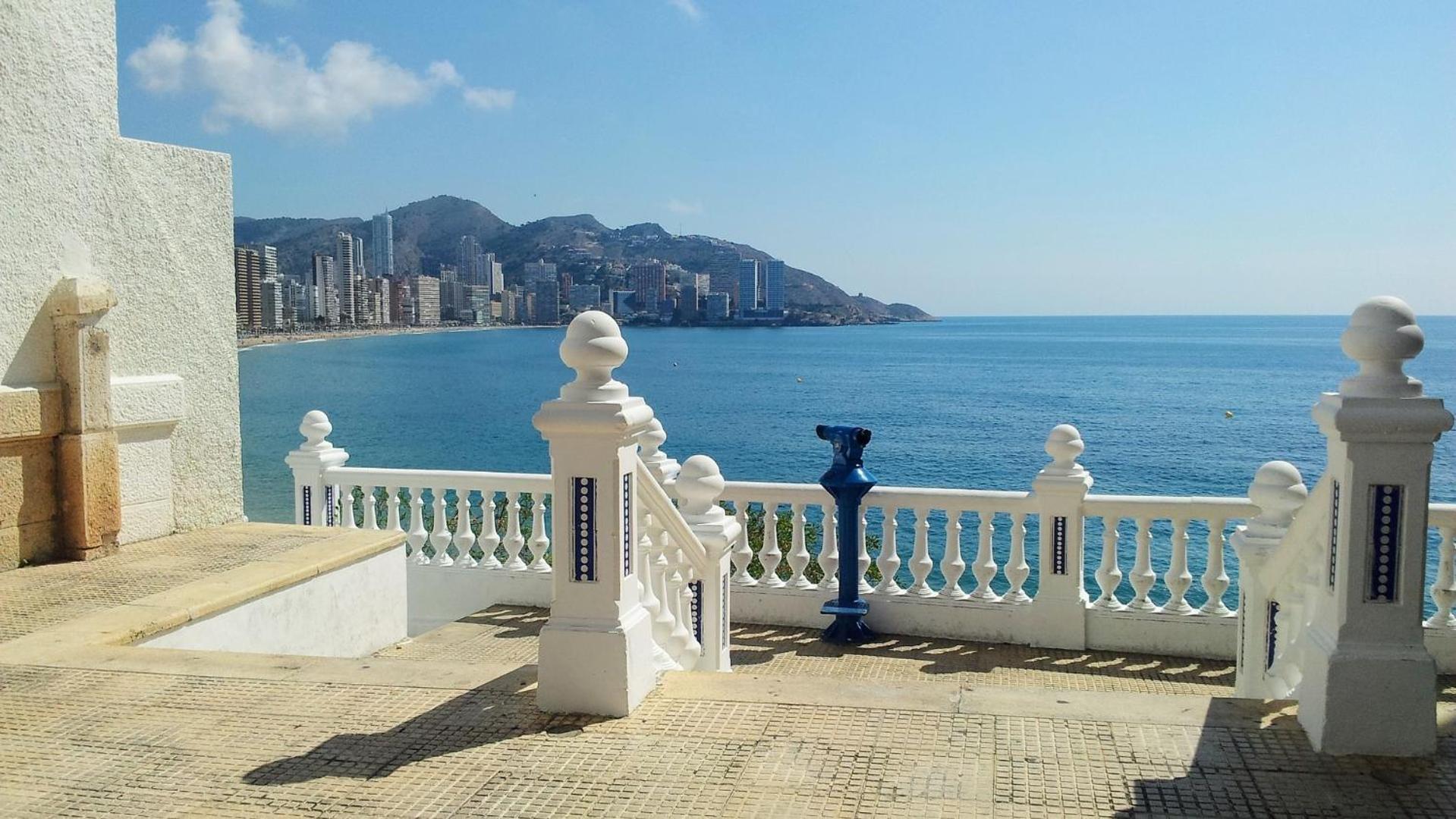 Los Caballos Vip Playa Levante Benidorm Eksteriør bilde